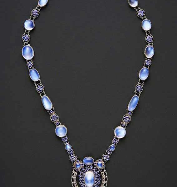 Necklace with Pendant, by Louis Comfort Tiffany, ca. 1910